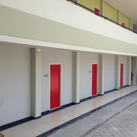 סוראבאיה Rumah Cassa Guest House מראה חיצוני תמונה