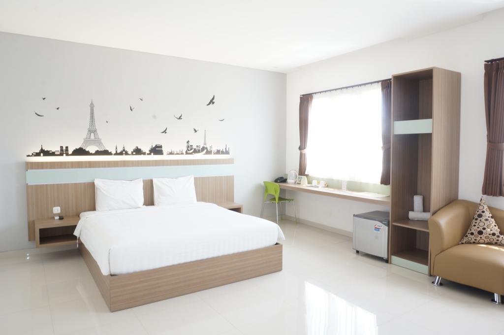 סוראבאיה Rumah Cassa Guest House מראה חיצוני תמונה