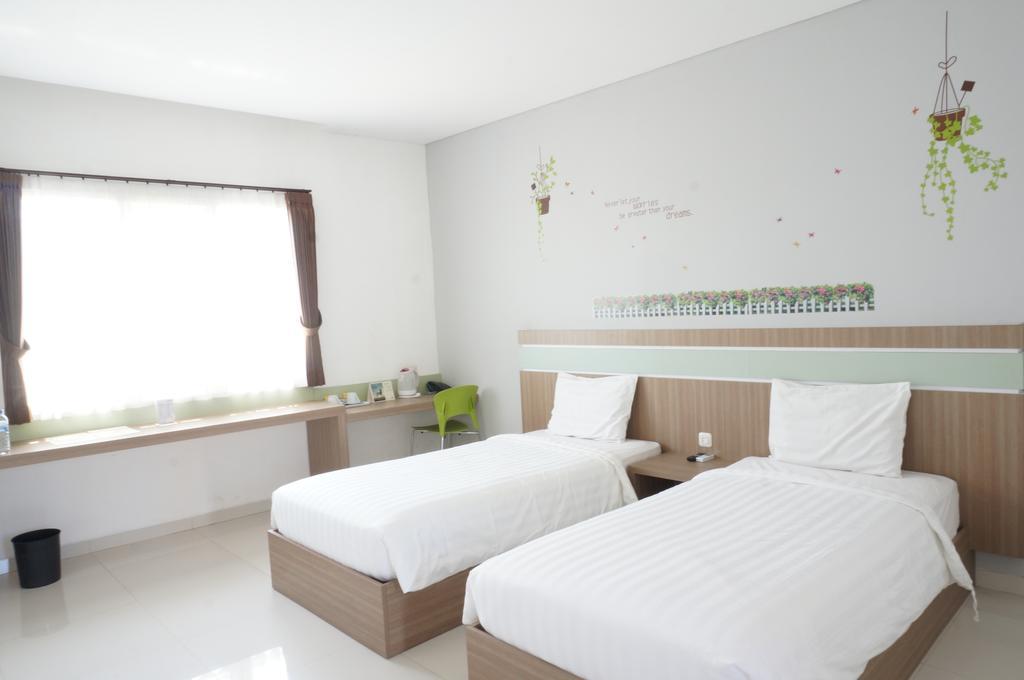 סוראבאיה Rumah Cassa Guest House חדר תמונה