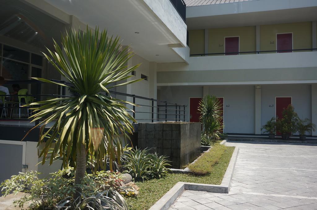 סוראבאיה Rumah Cassa Guest House מראה חיצוני תמונה