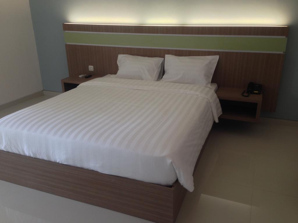 סוראבאיה Rumah Cassa Guest House חדר תמונה