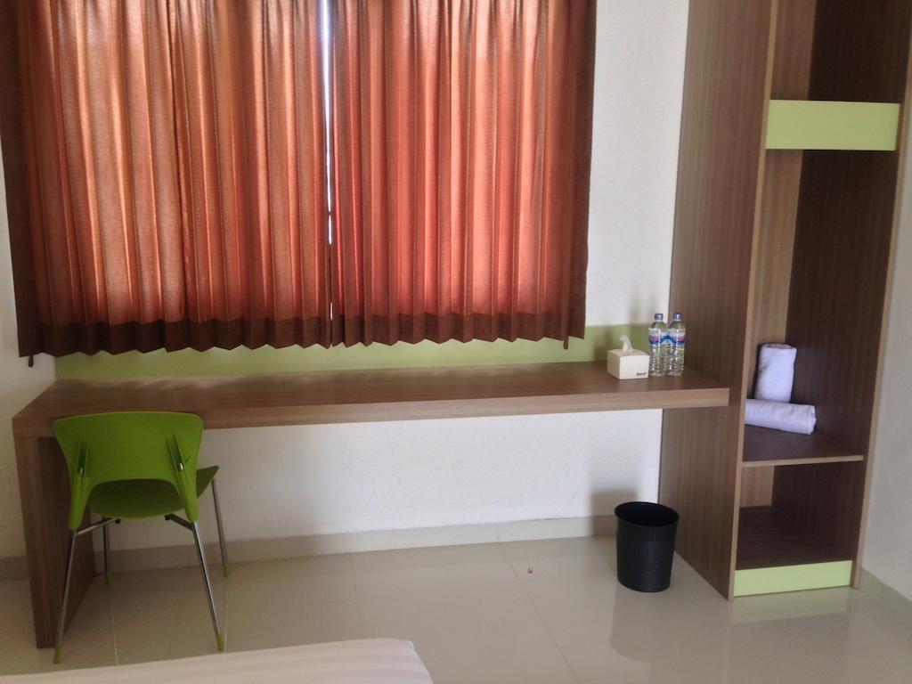 סוראבאיה Rumah Cassa Guest House חדר תמונה
