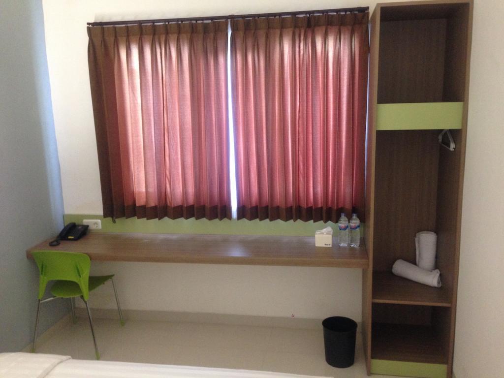 סוראבאיה Rumah Cassa Guest House חדר תמונה