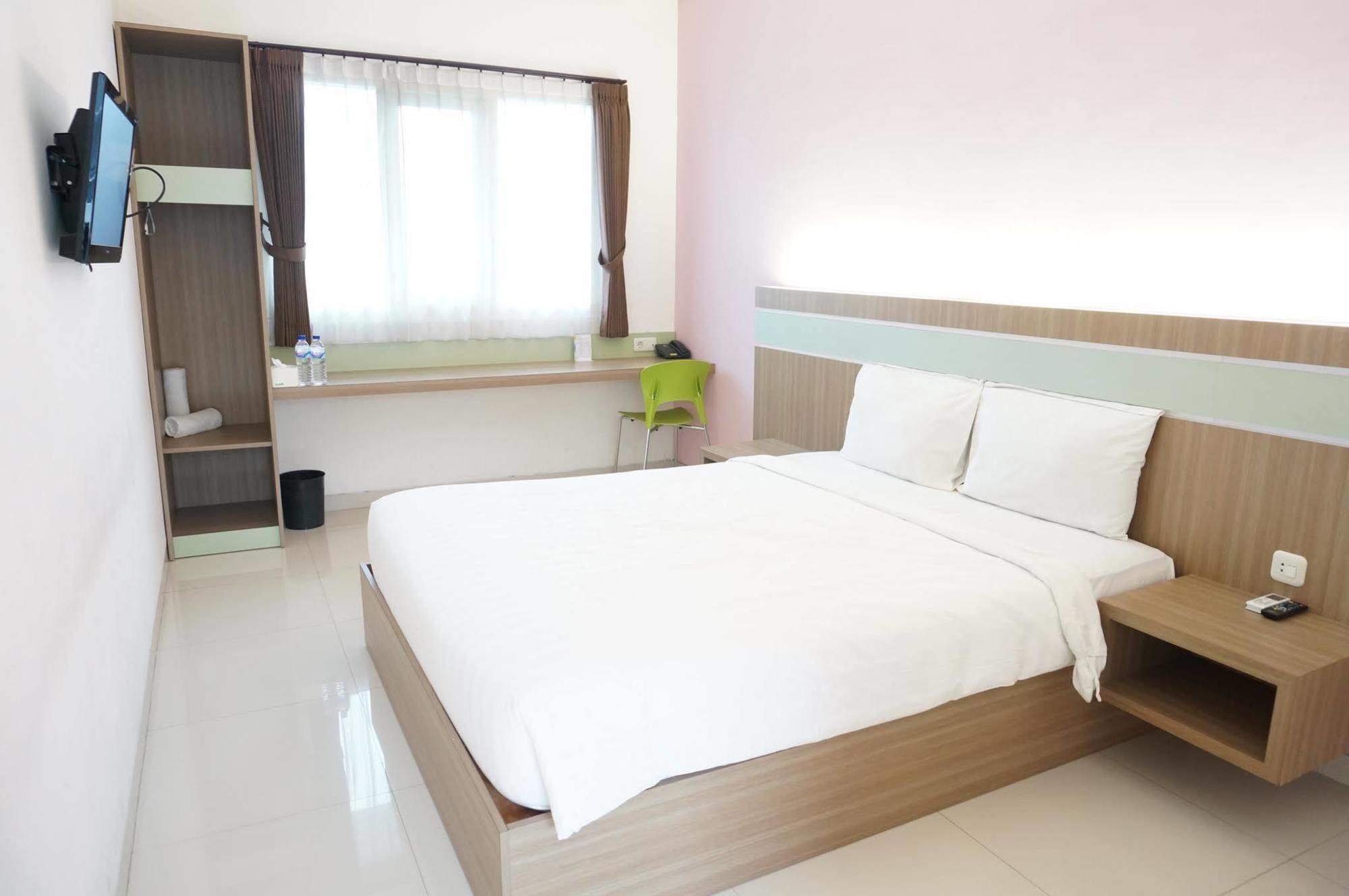 סוראבאיה Rumah Cassa Guest House מראה חיצוני תמונה